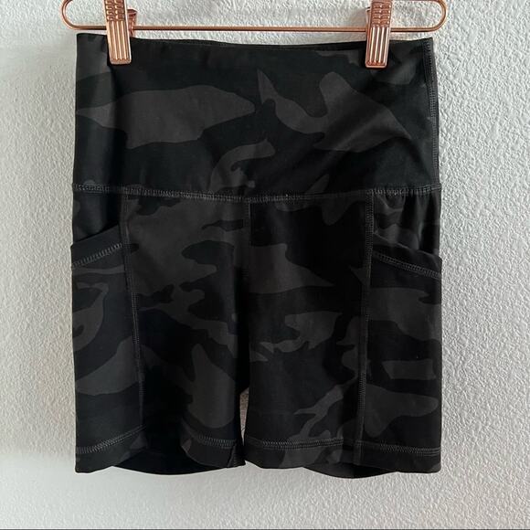 Yogalicious Pants - Yogalicious Lux Dark Camo Tights Shorts Bike Short XS